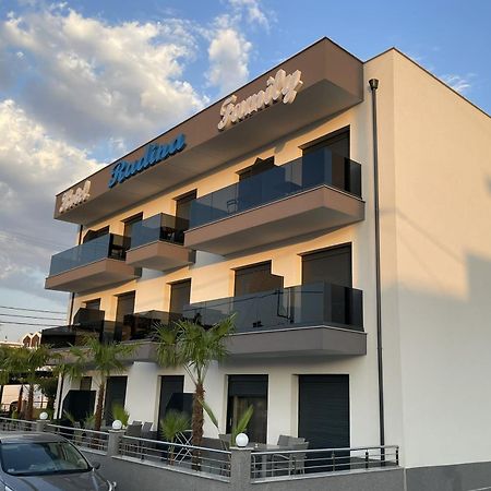 Radina Family Aparthotel Kallithea  Exterior foto