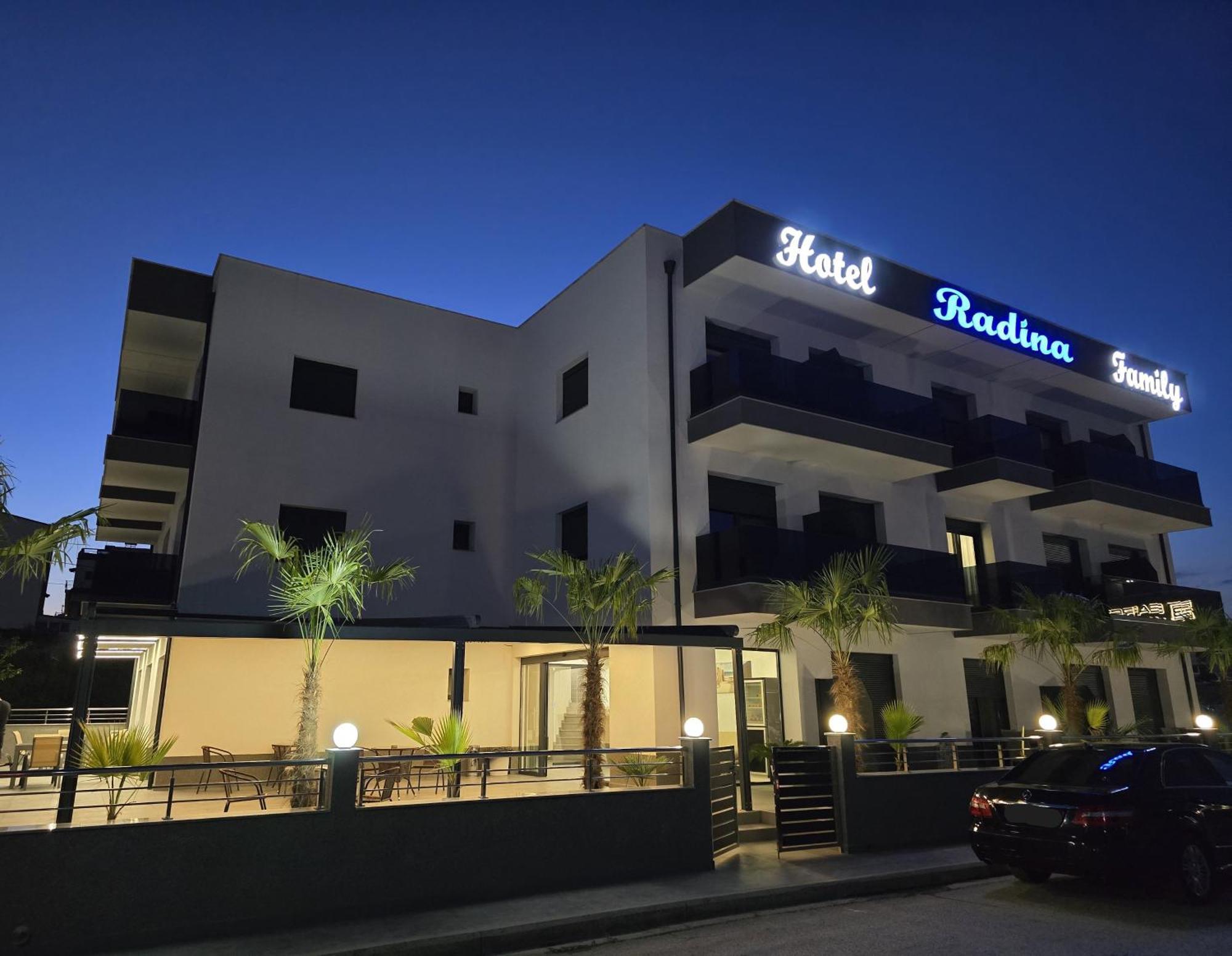 Radina Family Aparthotel Kallithea  Exterior foto